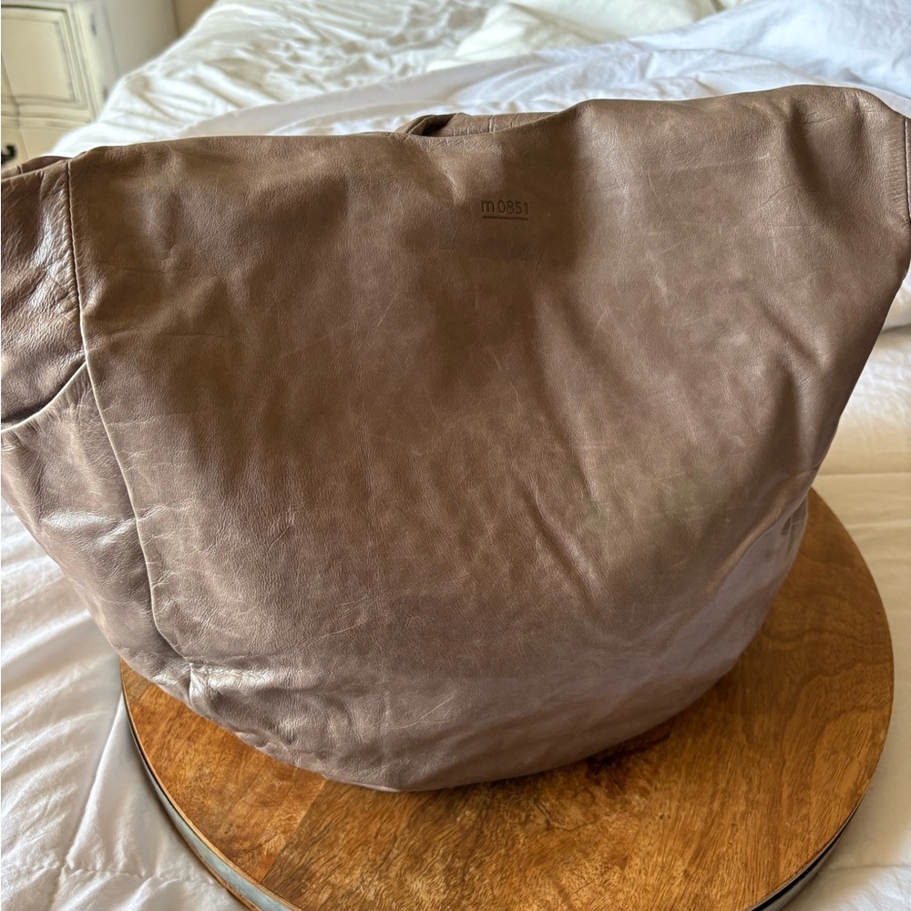 M0851 Brown Leather Tote Bag